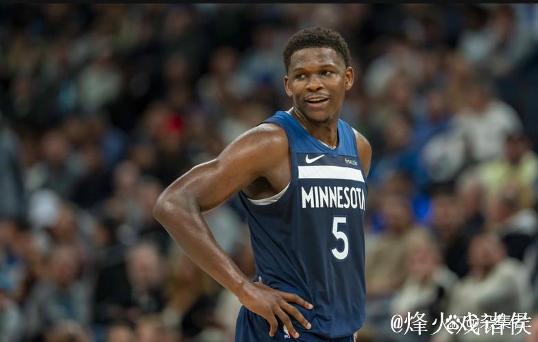 爱德华兹砍下33分兰德尔贡献23+10 森林狼终结热火连胜势头 爱德华兹砍下33分兰德尔贡献23+10 森林狼终结热火连胜势头